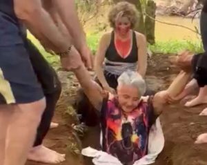 During the ritual a person is buried in a shallow grave and covered with a thin layer of earth. (Image: Personal Archive)