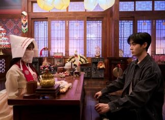 K-dramas reinterpret shamanism A scene from tvN drama "Head Over Heels" / Courtesy of CJ ENM