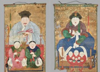 Shamanic Paintings Honoring Prince Geumseong Set for National Heritage Status "Blind Taoist Master" and "Blind Samshin Manura" from the Shamanic Paintings of Geumseongdang Shrine in Seoul. Photo courtesy of the Korea Heritage Service.